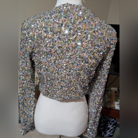 Beautiful Sequin Top - Picture 3 of 7